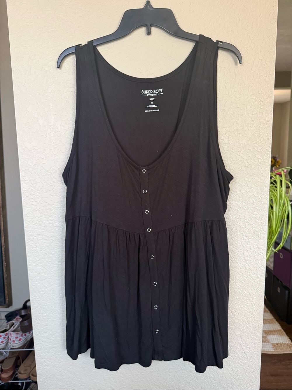 torrid Black Button-Front Scoop Tank